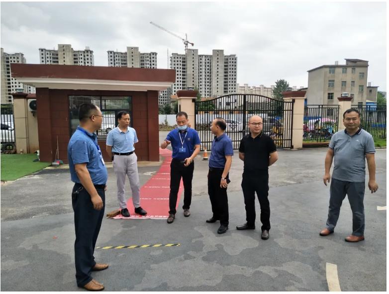 領(lǐng)導(dǎo)關(guān)懷暖人心，凝心聚力促發(fā)展 